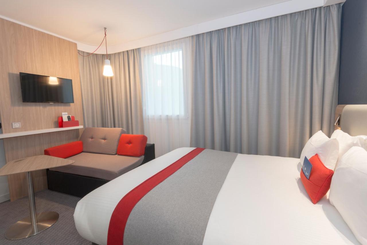 Holiday Inn Express Paris - Velizy, An Ihg Hotel Buitenkant foto