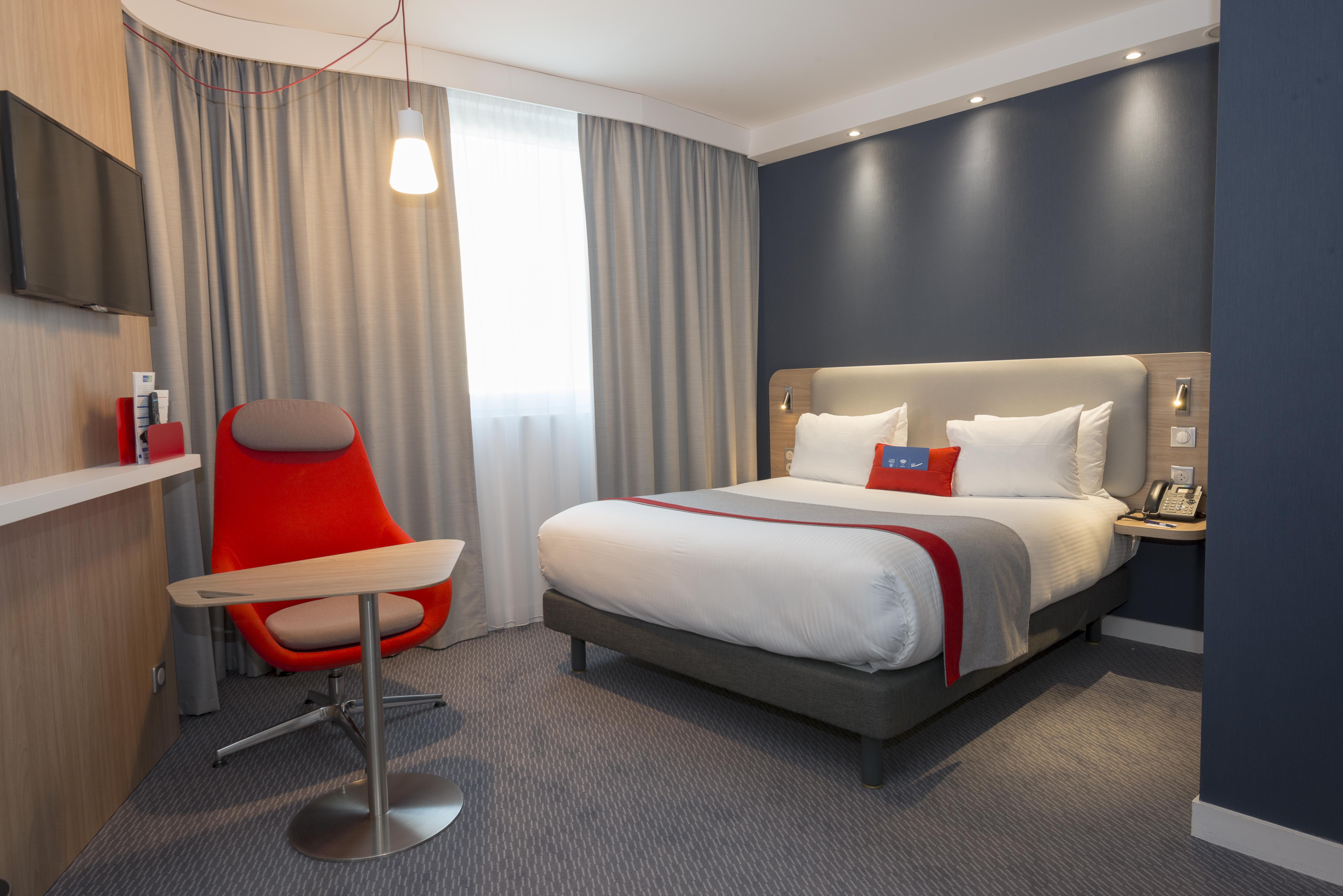 Holiday Inn Express Paris - Velizy, An Ihg Hotel Buitenkant foto