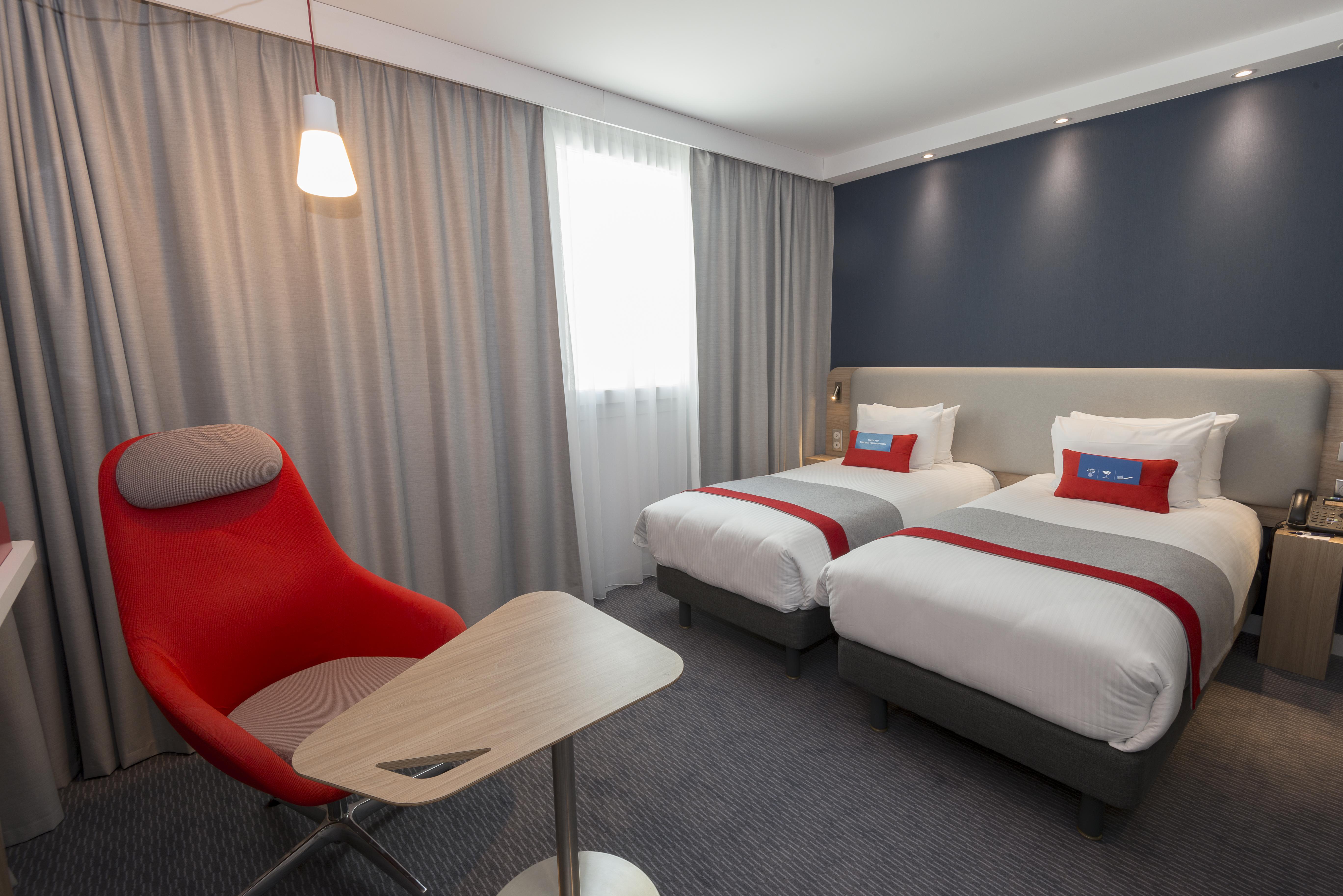 Holiday Inn Express Paris - Velizy, An Ihg Hotel Buitenkant foto