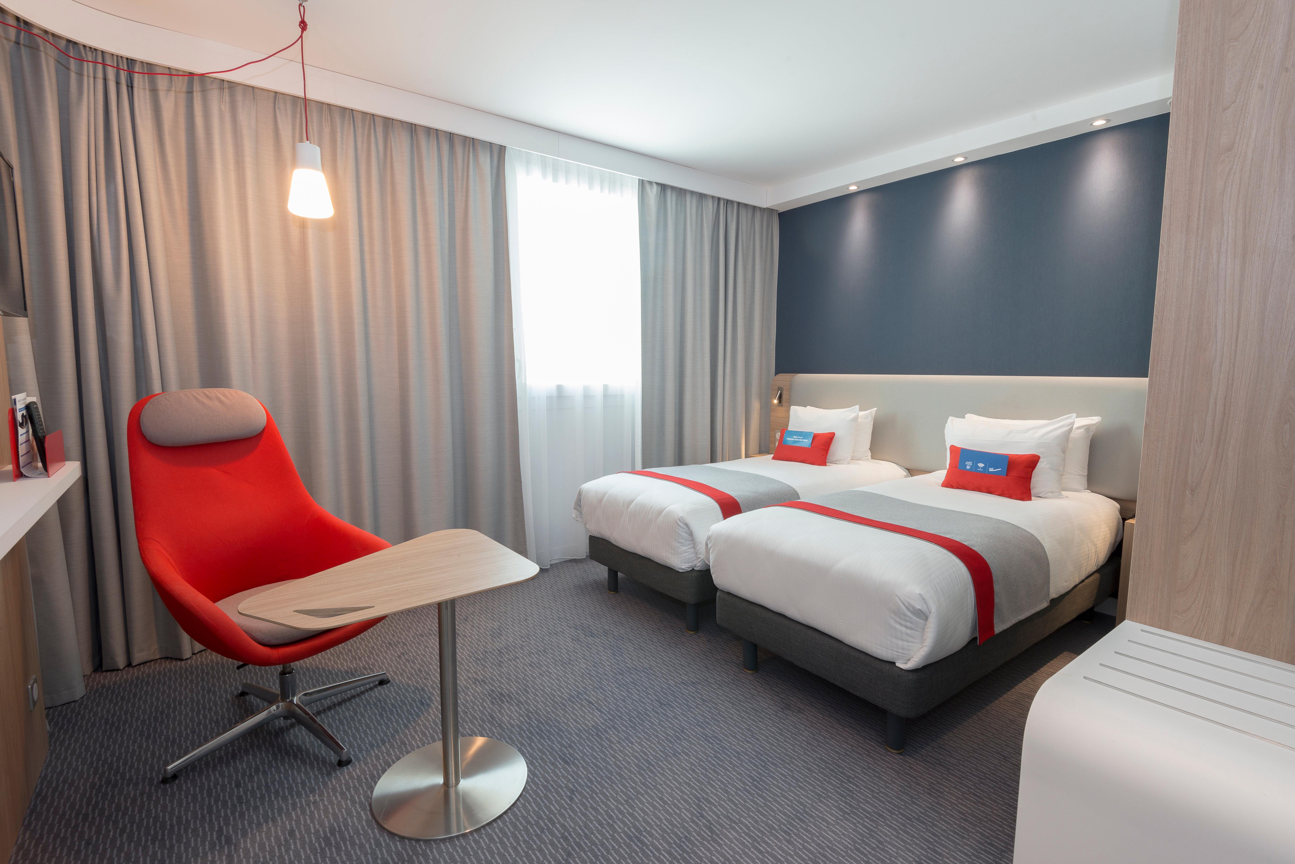 Holiday Inn Express Paris - Velizy, An Ihg Hotel Buitenkant foto