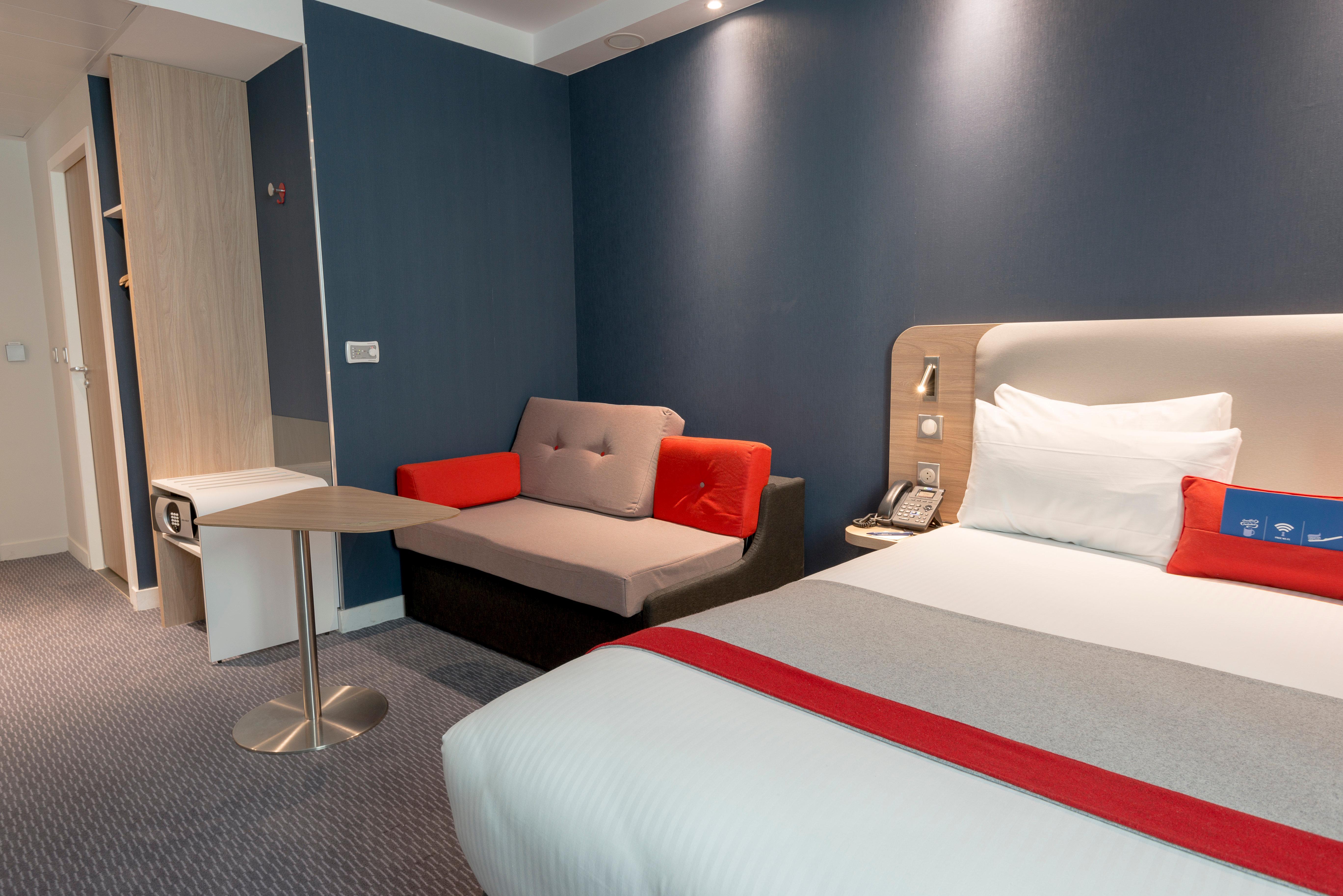 Holiday Inn Express Paris - Velizy, An Ihg Hotel Buitenkant foto