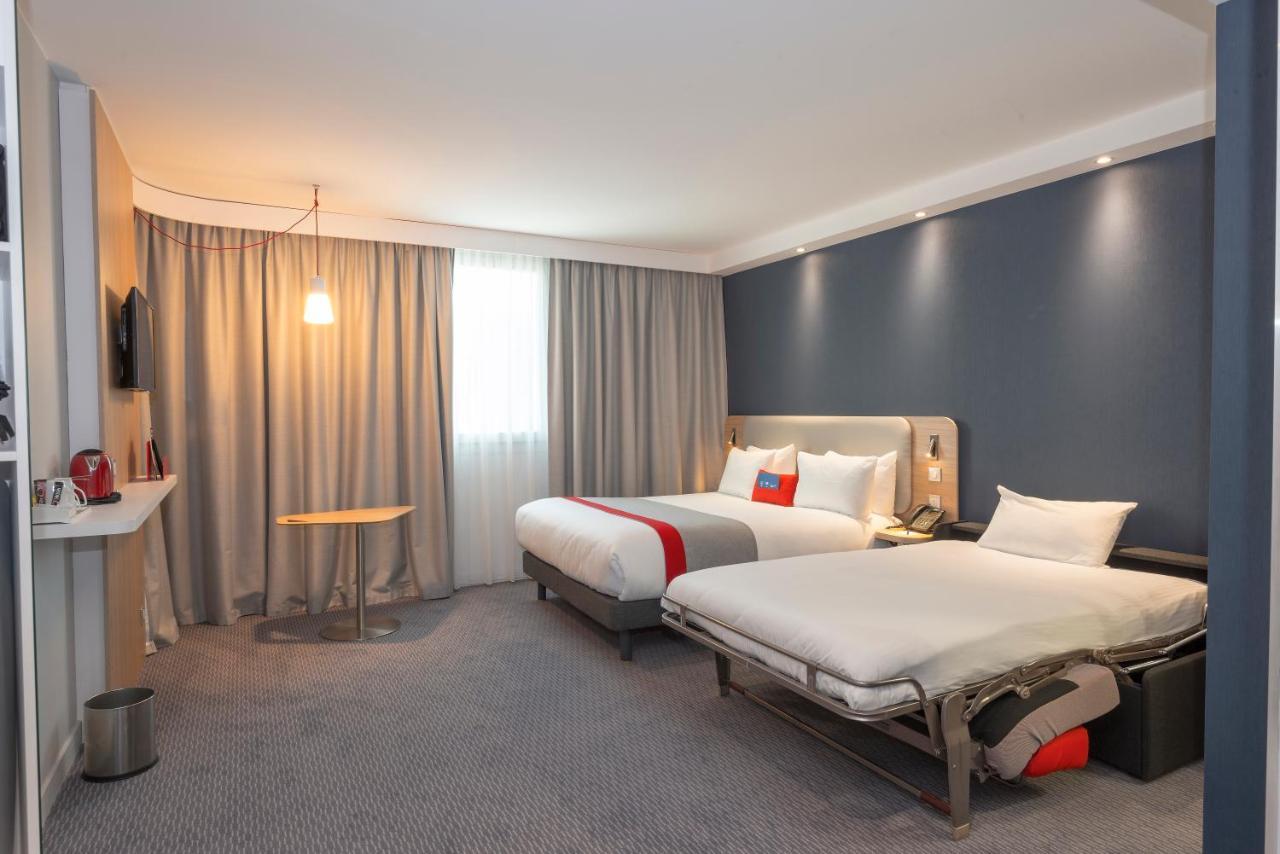 Holiday Inn Express Paris - Velizy, An Ihg Hotel Buitenkant foto